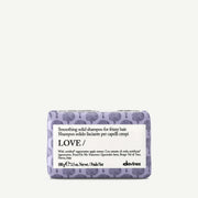 DAVINES NEW ESSENTIAL HAIRCARE szampon do włosów w kostce LOVE Smoothing Shampoo 100 g