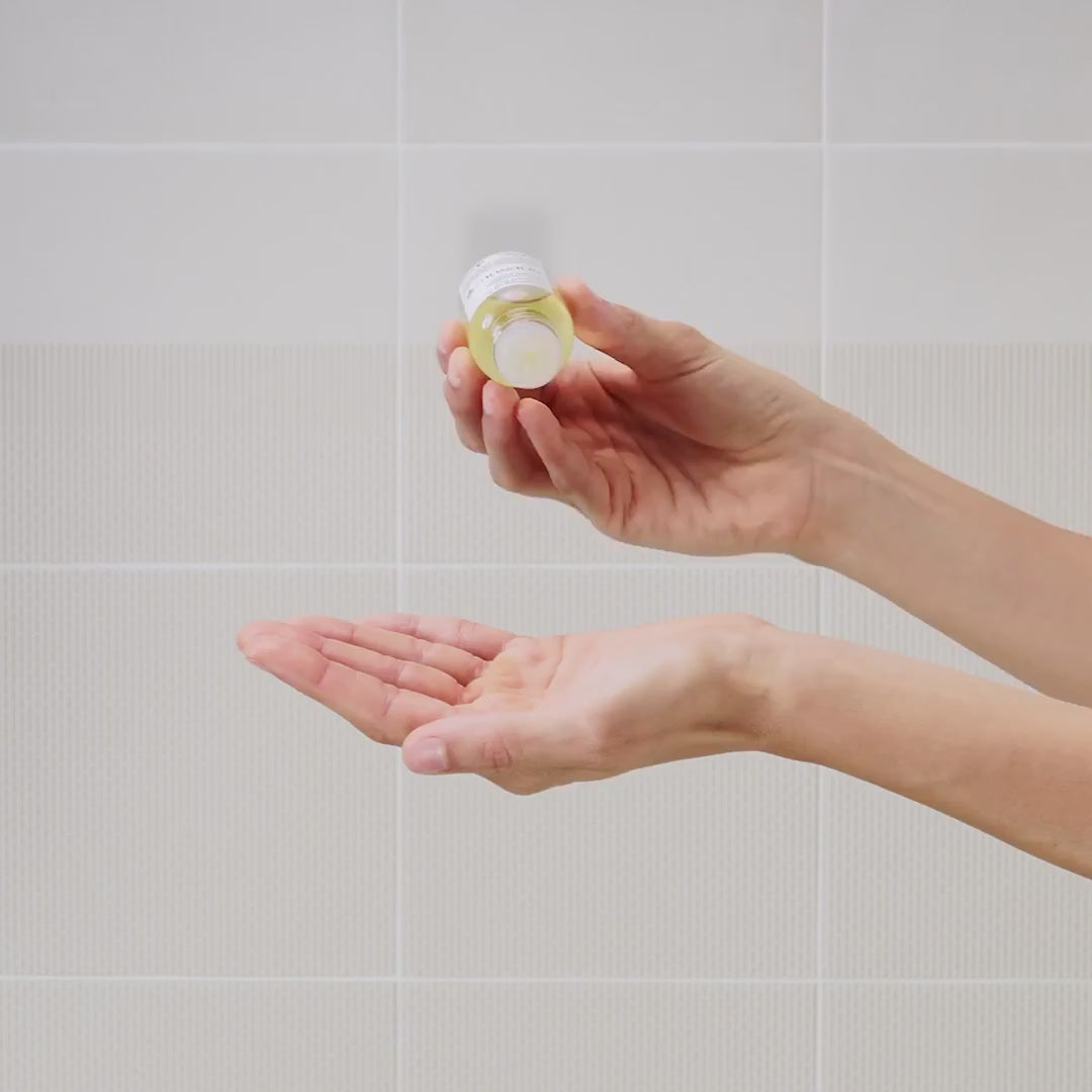 Załaduj wideo: DAVINES NEW ESSENTIAL HAIRCARE olejek do włosów NOUNOU Oil 50 ml